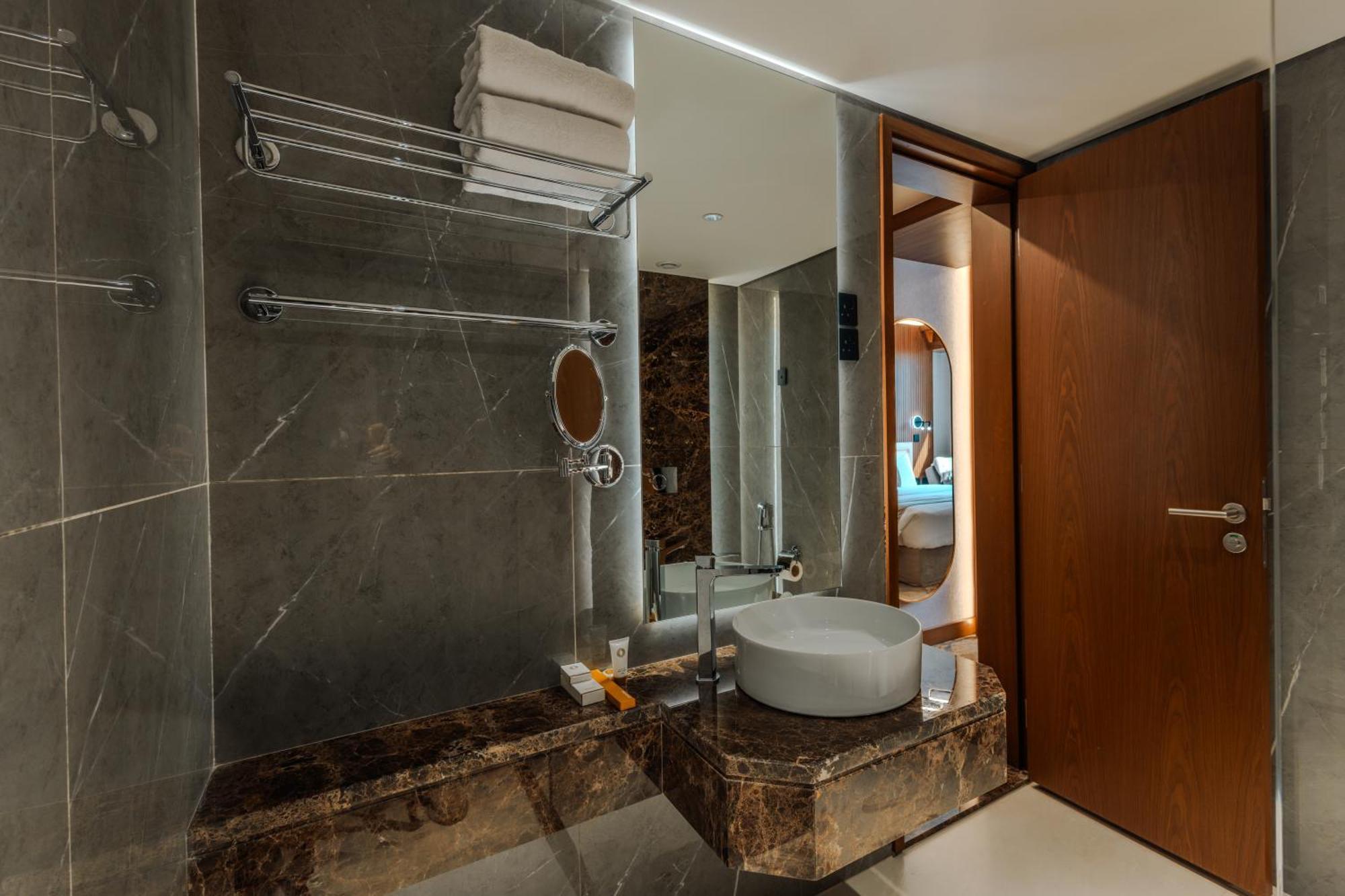 Queen Suite